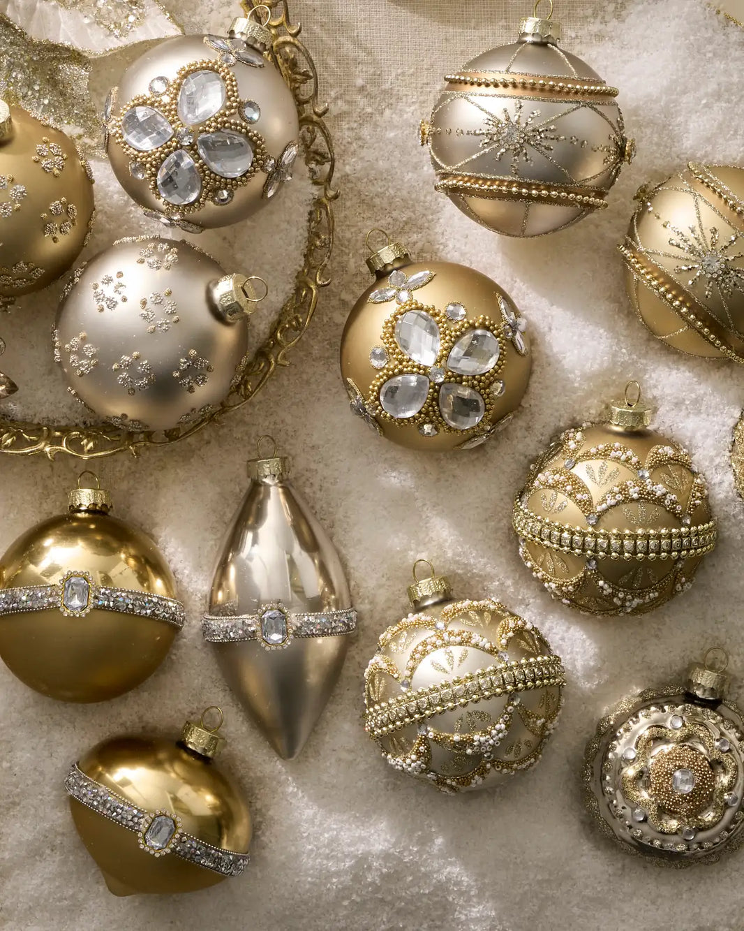 Kit 30 Enfeites para Árvore de Natal Dourado e Champagne com Pedrarias Decorativas